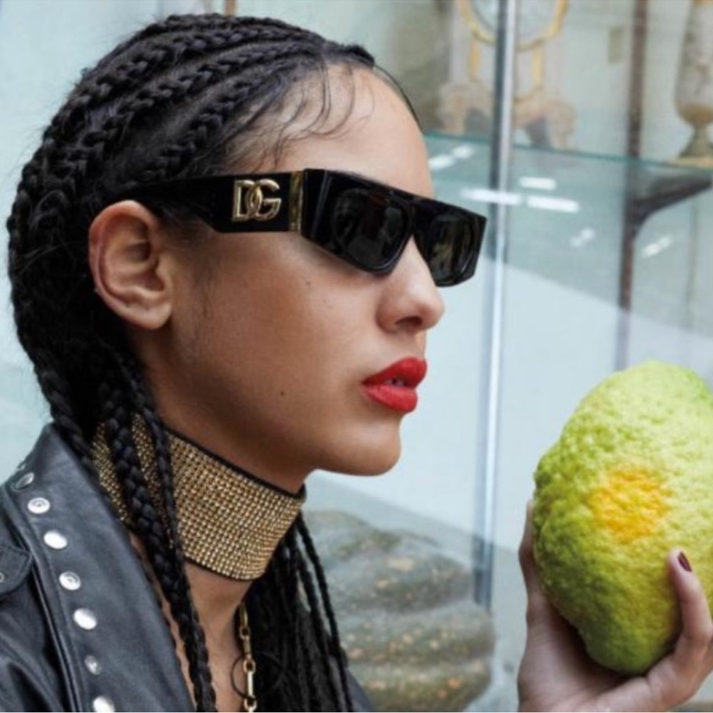 Excluded Dolce & Gabbana Sunglasses, New 285 - Picture 4 of 11